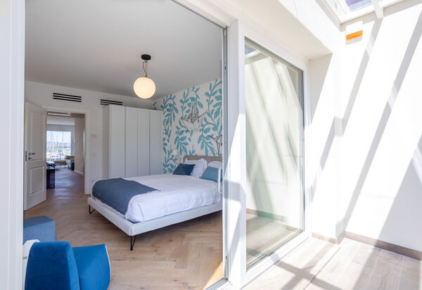 Porto di Luce Luxury, Jacuzzi and Seaview: Autunno, Camera da letto, Estate, Primavera