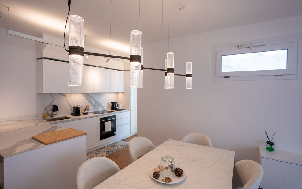 Porto di Luce Luxury, Jacuzzi and Seaview: Autunno, Cucina, Estate, Primavera, Soggiorno