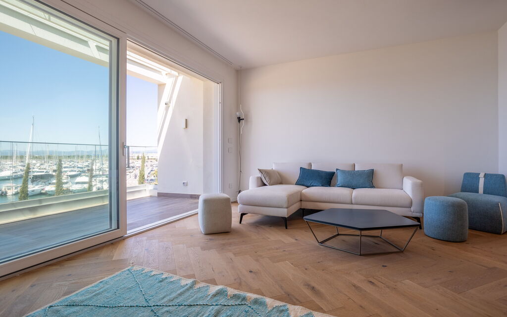 Porto di Luce Luxury, Jacuzzi and Seaview: Autunno, Cucina, Estate, Primavera, Soggiorno