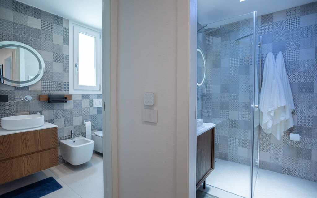 Porto di Luce Luxury, Jacuzzi and Seaview: Autunno, Bagno, Estate, Primavera
