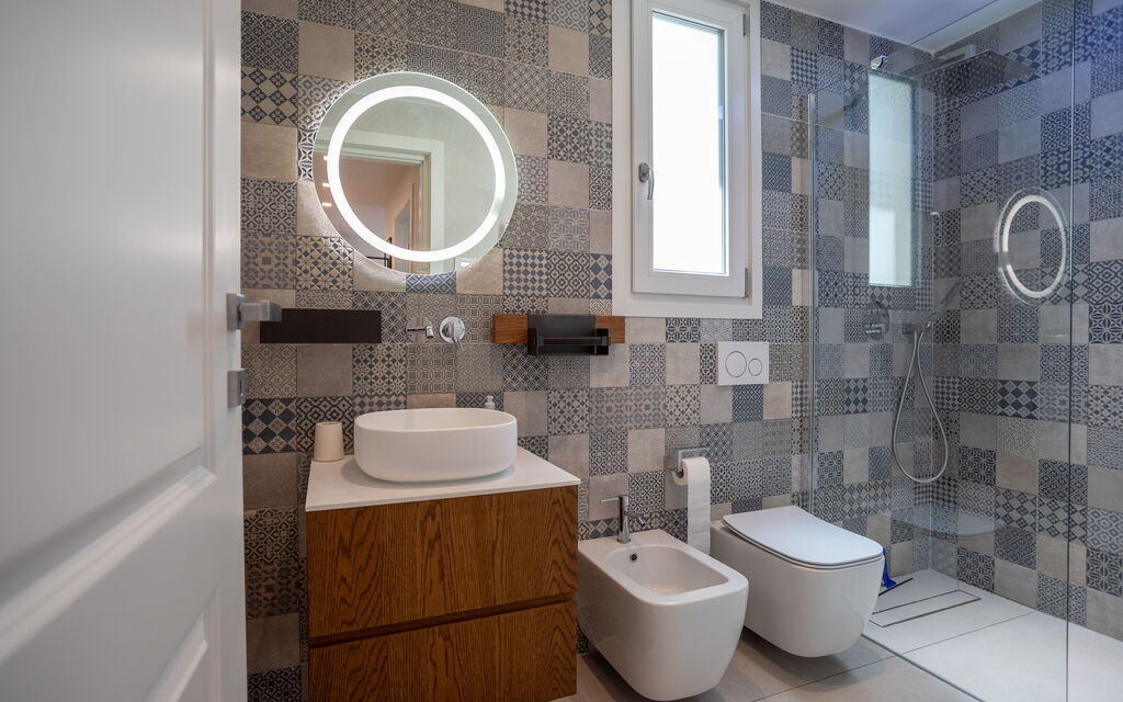 Porto di Luce Luxury, Jacuzzi and Seaview: Autunno, Bagno, Estate, Primavera