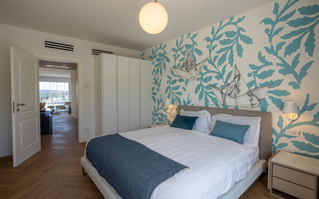 Porto di Luce Luxury, Jacuzzi and Seaview: Autunno, Camera da letto, Estate, Primavera