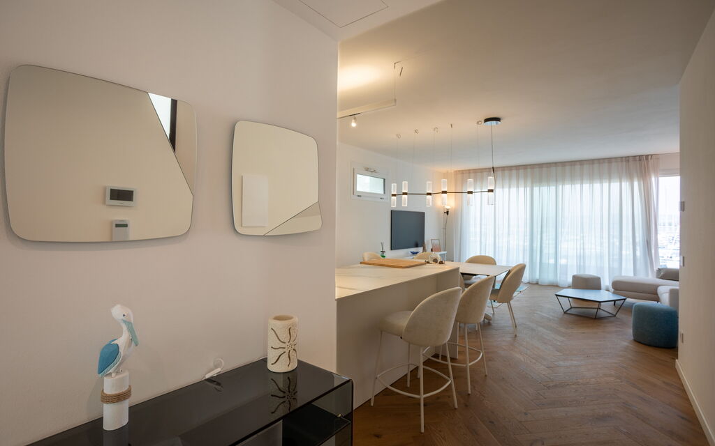 Porto di Luce Luxury, Jacuzzi and Seaview: Autunno, Cucina, Estate, Primavera, Soggiorno