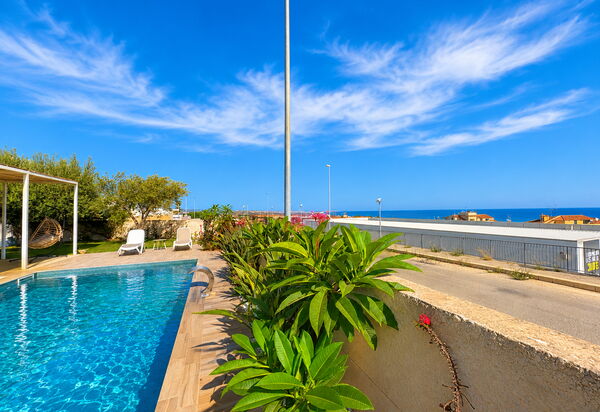 A Casa di Gio: Autumn, Pool, Spring, Summer