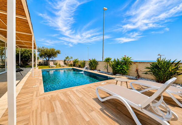 A Casa di Gio: Autumn, Pool, Spring, Summer