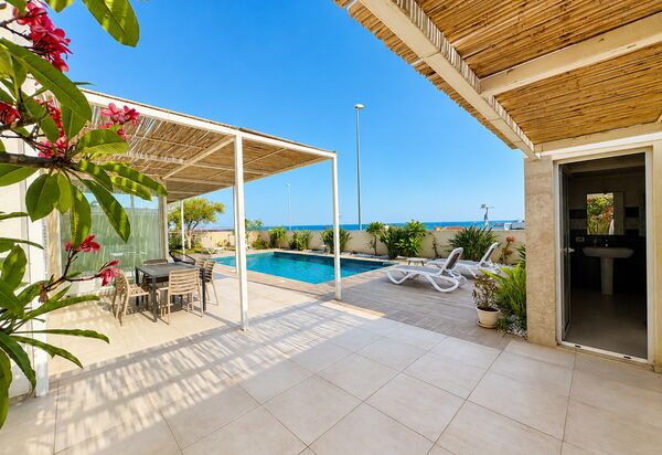 A Casa di Gio: Autumn, Pool, Spring, Summer