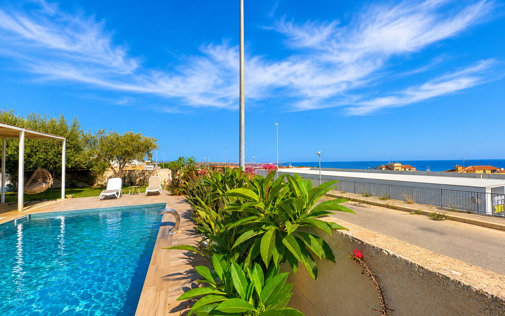 A Casa di Gio: Autumn, Pool, Spring, Summer