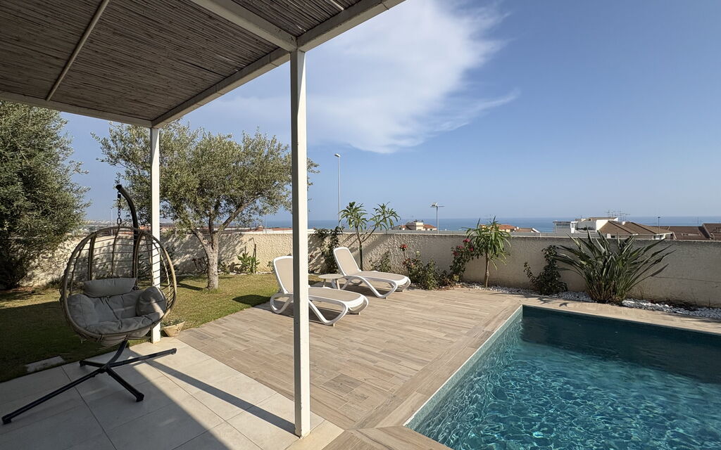 A Casa di Gio: Autumn, Pool, Spring, Summer
