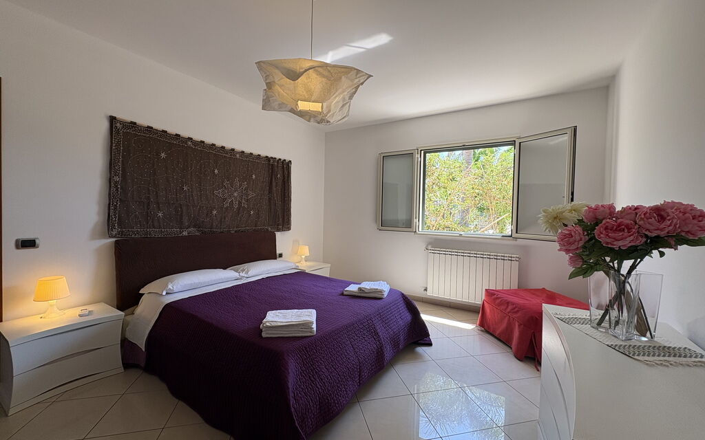 Villa Magda: Autumn, Spring, Summer