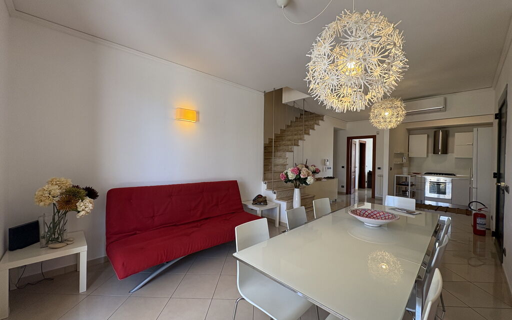 Villa Magda: Autumn, Spring, Summer