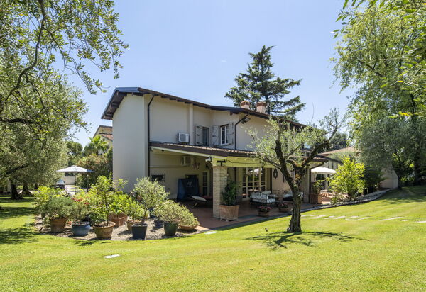 Villa El Perlè, Padenghe sul Garda: Autunno, Estate, Giardino, Primavera