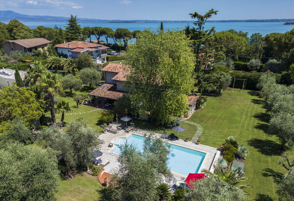 Villa El Perlè, Padenghe sul Garda: Autunno, Estate, Piscina, Primavera