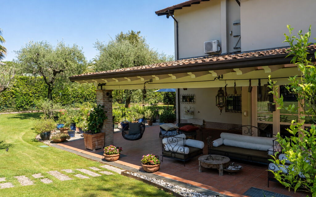 Villa El Perlè, Padenghe sul Garda: Autunno, Balcone / Terrazza / Patio, Estate, Giardino, Primavera