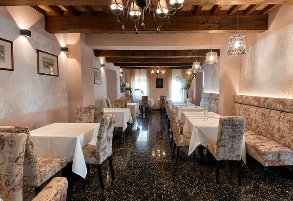 Villa Mirandola: Autumn, Dining Room, Spring, Summer