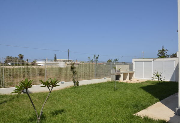 Villa Blue: Autunno, Estate, Giardino, Primavera