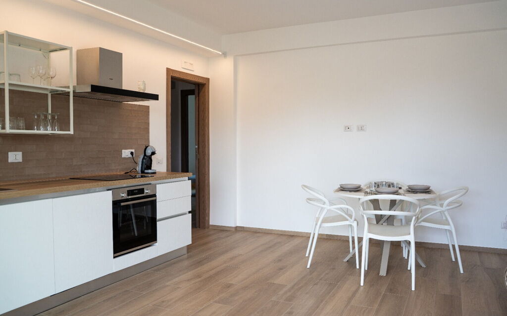Villa Blue: Autunno, Cucina, Estate, Primavera