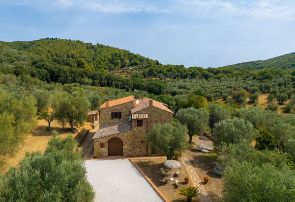 Casale delle Lupe, Campiglia Marittima: Autunno, Estate, Primavera