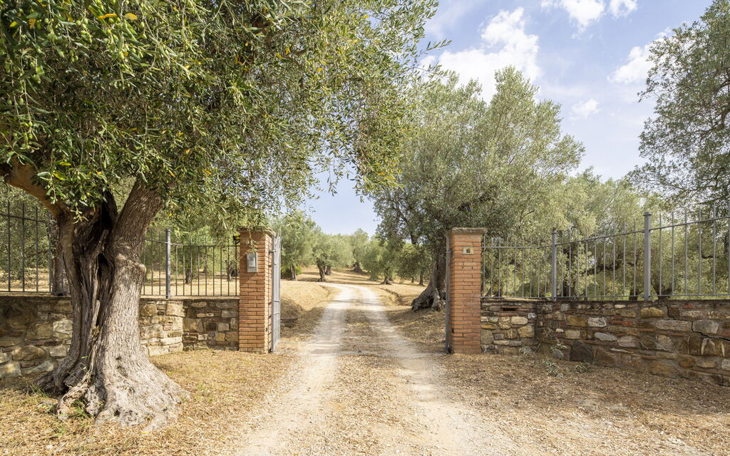 Casale delle Lupe, Campiglia Marittima: Autumn, Main Entrance, Spring, Summer