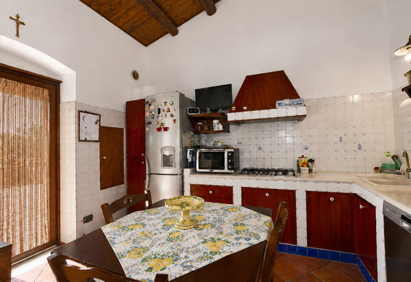 La Muraglia: Autumn, Kitchen, Spring, Summer