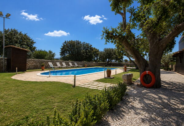 La Muraglia: Autumn, Pool, Spring, Summer