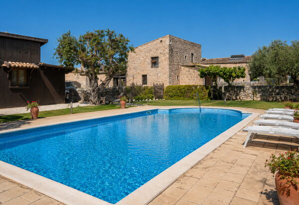 La Muraglia: Autunno, Estate, Giardino, Piscina, Primavera
