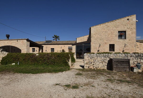 La Muraglia: Autunno, Estate, Giardino, Primavera