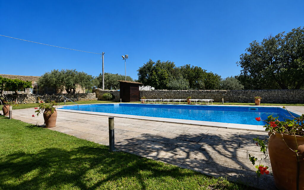 La Muraglia: Autunno, Estate, Giardino, Piscina, Primavera