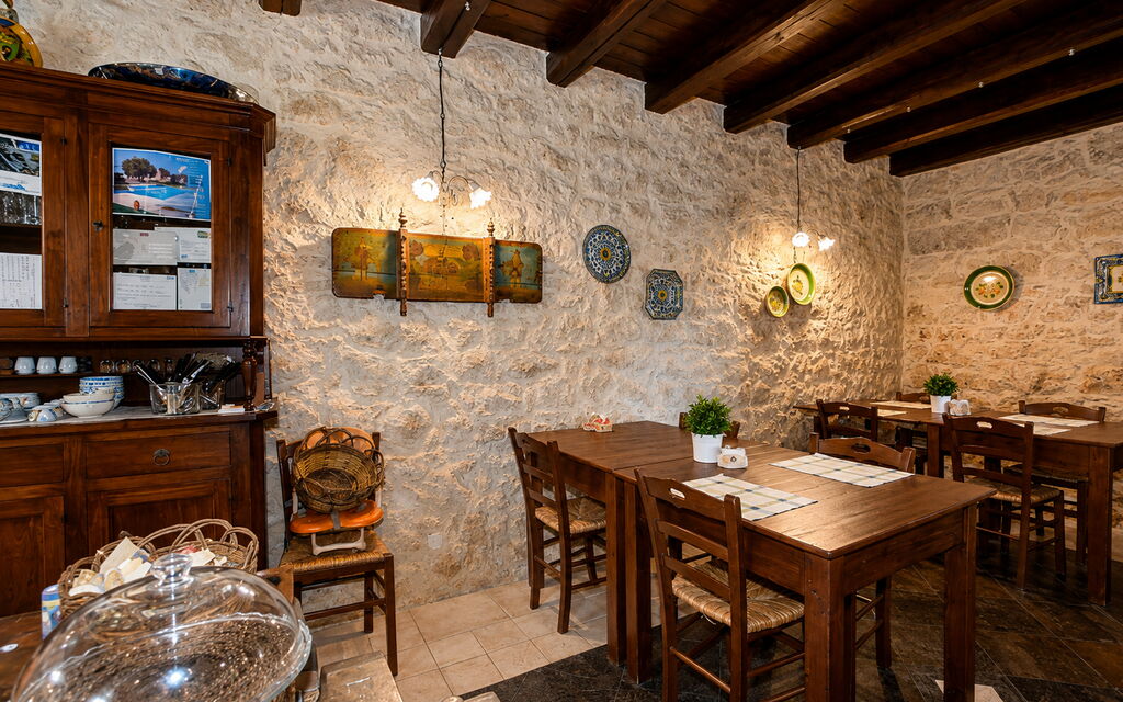 La Muraglia: Autunno, Estate, Primavera, Sala da pranzo