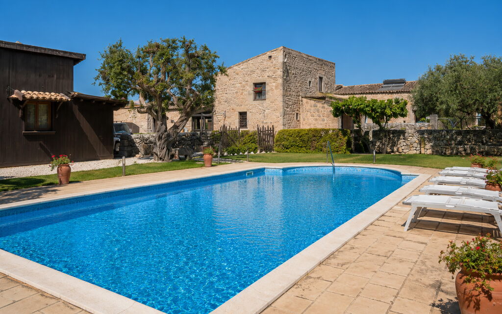 La Muraglia: Autunno, Estate, Giardino, Piscina, Primavera