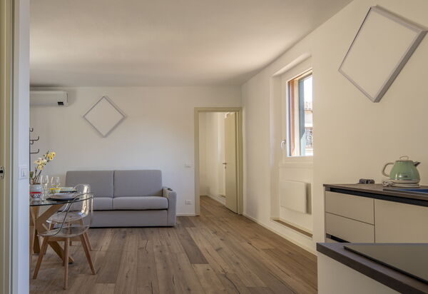 Next Comacina, Lago di Como with Garage: Autumn, Kitchen, Living Room, Spring, Summer