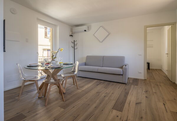 Next Comacina, Lago di Como with Garage: Autumn, Kitchen, Living Room, Spring, Summer