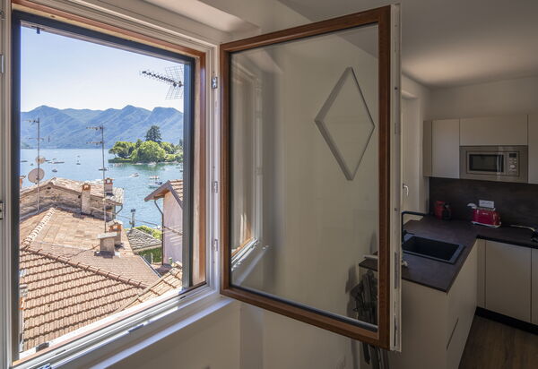 Next Comacina, Lago di Como with Garage: Autumn, Kitchen, Living Room, Scenic View, Spring, Summer