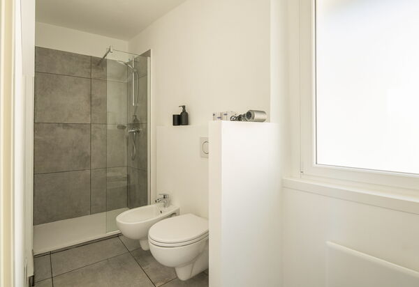 Next Comacina, Lago di Como with Garage: Autumn, Bathroom, Spring, Summer