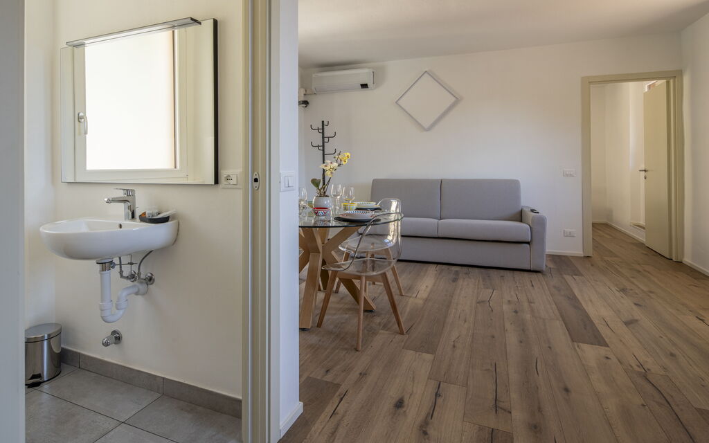 Next Comacina, Lago di Como with Garage: Autumn, Bathroom, Spring, Summer