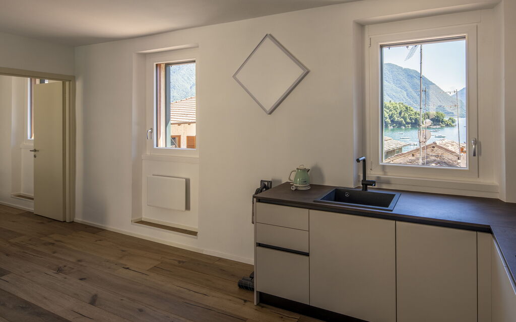 Next Comacina, Lago di Como with Garage: Autumn, Kitchen, Living Room, Spring, Summer