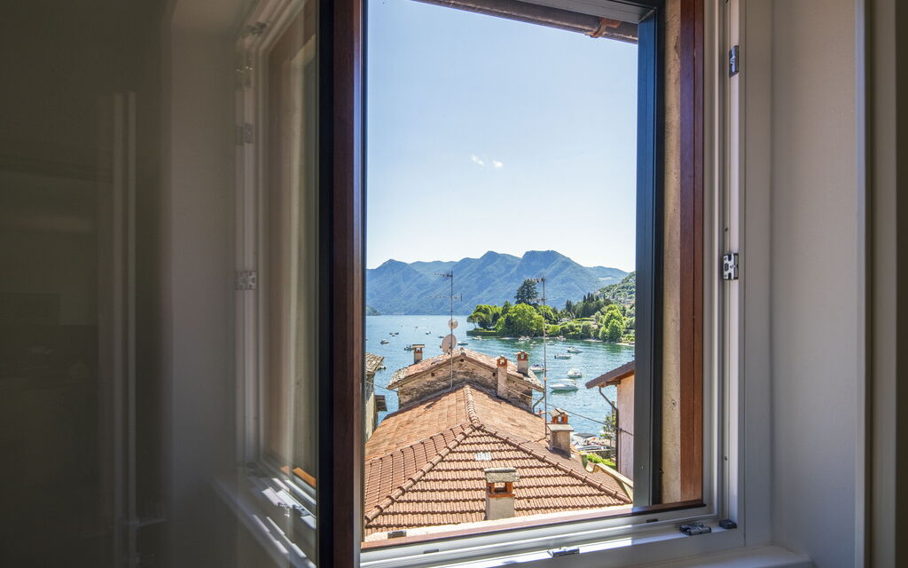 Next Comacina, Lago di Como with Garage: Autumn, Scenic View, Spring, Summer