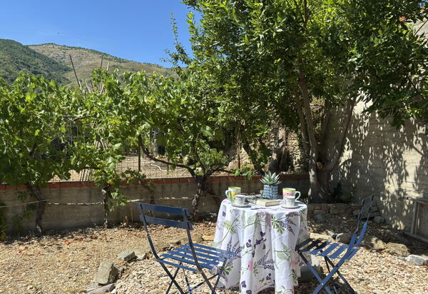 Il Fienile, Garden and Peacefull View: Autunno, Estate, Giardino, Primavera