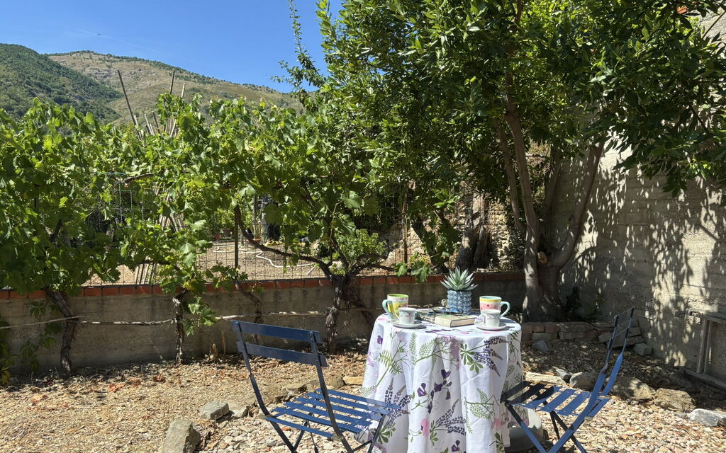 Il Fienile, Garden and Peacefull View: Autumn, Garden, Spring, Summer