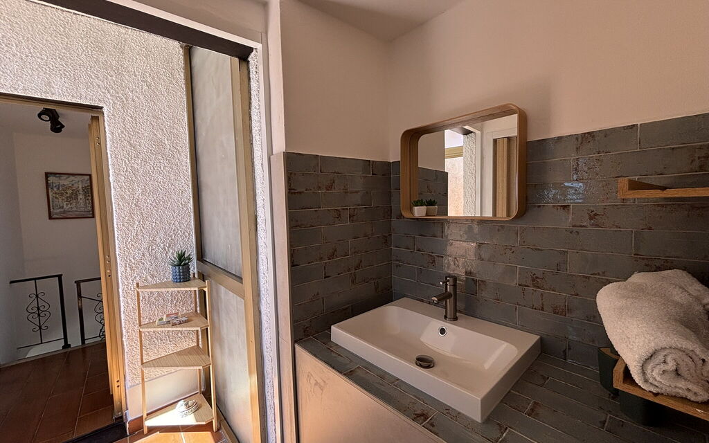 Il Fienile, Garden and Peacefull View: Autumn, Bathroom, Spring, Summer