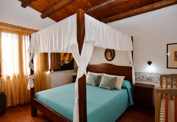 Villa Gertrude: Autumn, Bedroom, Spring, Summer