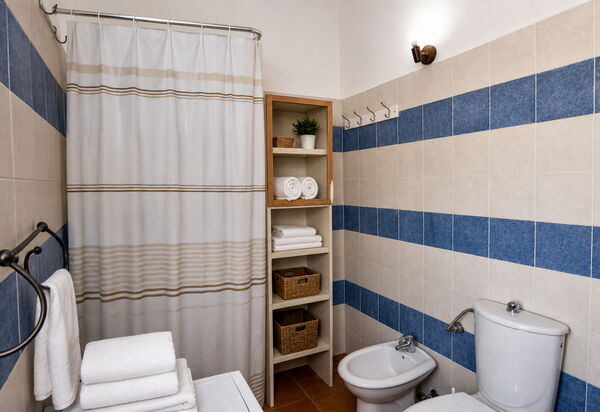 Villa Gertrude: Autumn, Bathroom, Spring, Summer