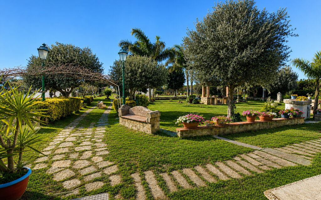 Villa Gertrude: Autunno, Estate, Esterni, Primavera