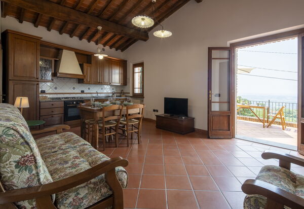 La Casina: Autunno, Cucina, Estate, Primavera, Sala da pranzo, Soggiorno