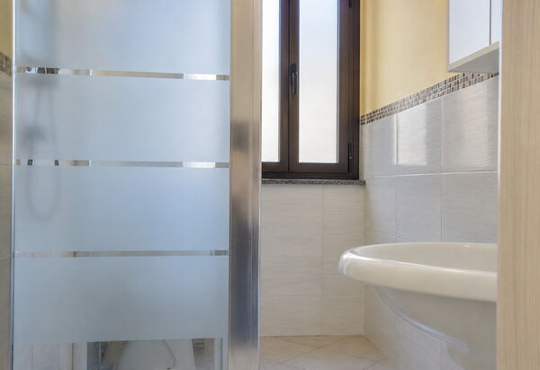 Villa Sara: Autumn, Bathroom, Spring, Summer