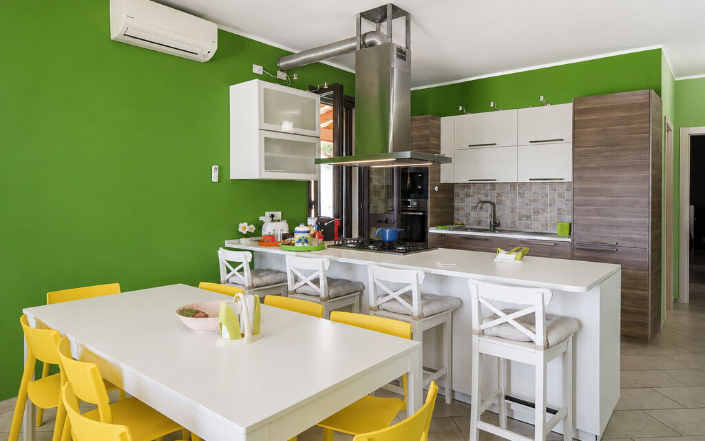 Villa Sara: Autumn, Kitchen, Spring, Summer