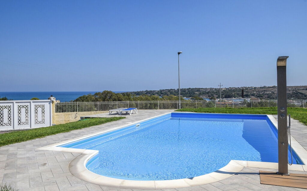 Villa Sara: Autumn, Garden, Pool, Spring, Summer