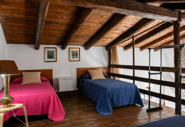 Casa Dafne: Autumn, Bedroom, Spring, Summer