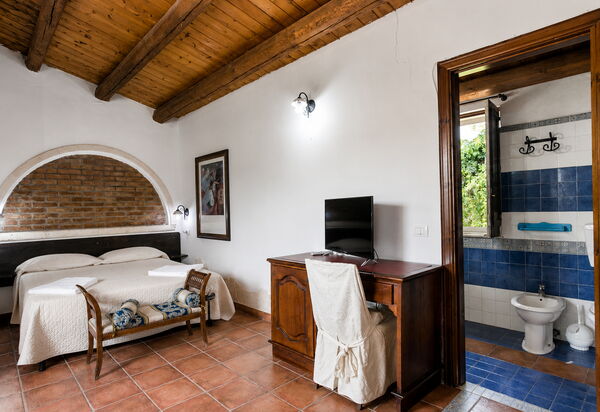 Casa Dafne: Autumn, Bedroom, Spring, Summer