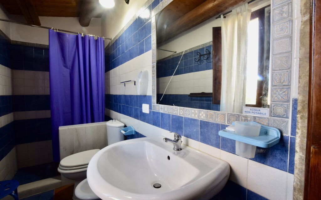 Casa Dafne: Autumn, Bathroom, Spring, Summer