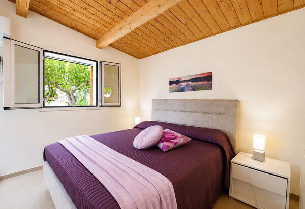 La Dimora di Diana: Autumn, Bedroom, Spring, Summer